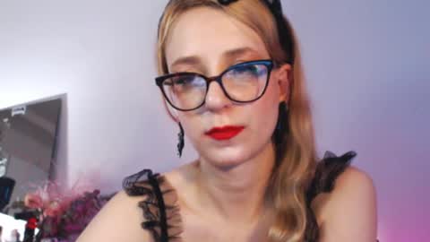 Liza online show from 03-12-25, 03:57