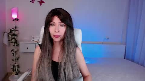 Snapshot of wendifoster chatting on 06-26-26, 06:56 Wendi Foster online show from 06-26-26, 06:56