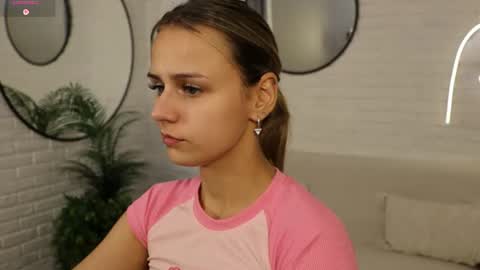 Im Wendy online show from 07-13-26, 09:28