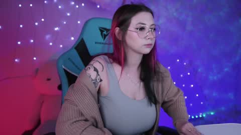 little girl who is always rightLisa online show from 12-05-24, 02:42