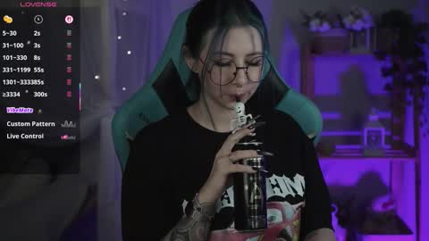 little girl who is always rightLisa online show from 11-12-25, 02:01