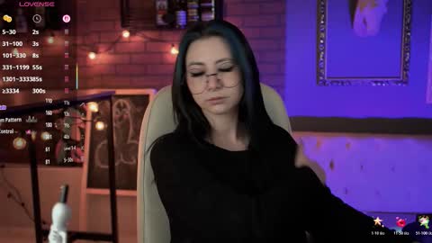 little girl who is always rightLisa online show from 11-26-25, 02:12