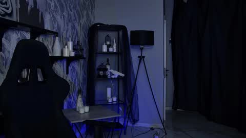 little girl who is always rightLisa online show from 12-03-25, 01:13