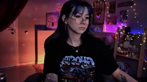 Snapshot of wesleegray chatting on 07-02-26, 01:16 little girl who is always rightLisa online show from 07-02-26, 01:16
