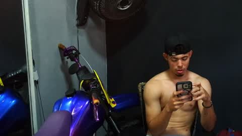 wesley_77 online show from 03-31-26, 08:20