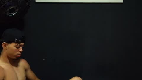 wesley_77 online show from 04-07-26, 01:11