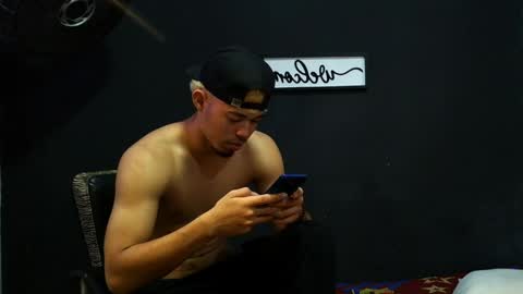 Snapshot of wesley_77 chatting on 05-21-26, 04:25 wesley_77 online show from 05-21-26, 04:25