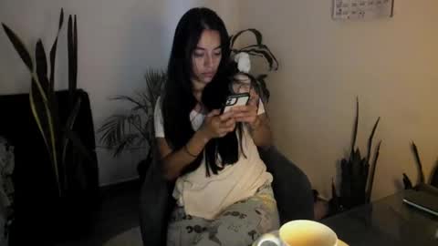 Snapshot of west_ta chatting on 09-30-25, 10:09 tatty online show from 09-30-25, 10:09