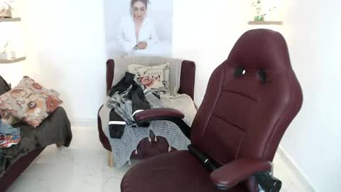 Diva online show from 04-30-26, 08:57