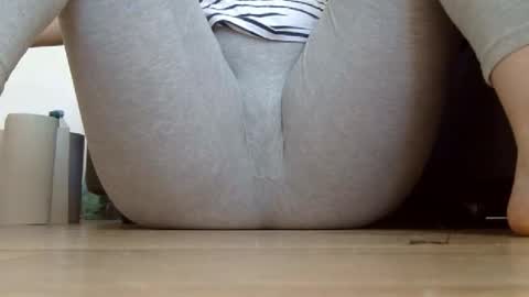 wet_pants2022 online show from 09-15-25, 06:46