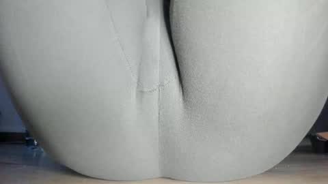 wet_pants2022 online show from 05-29-26, 10:41