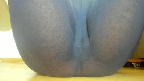 wet_pants2022 online show from 06-28-26, 12:44
