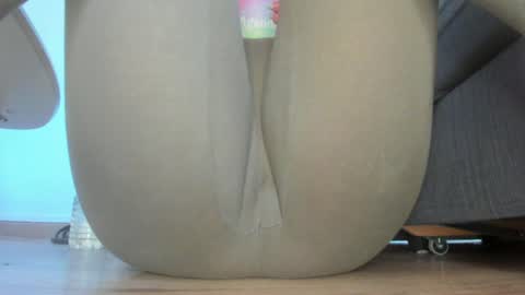 wet_pants2022 online show from 07-04-26, 08:20