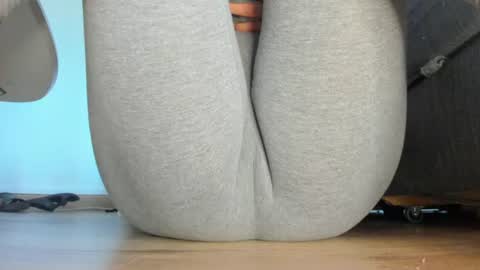wet_pants2022 online show from 07-22-26, 05:38