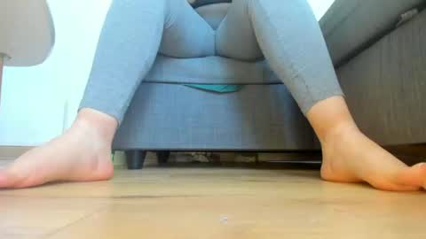 wet_pants2022 online show from 07-23-26, 01:53
