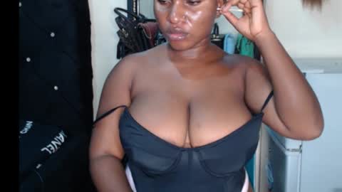 Sonia online show from 11-14-25, 03:05