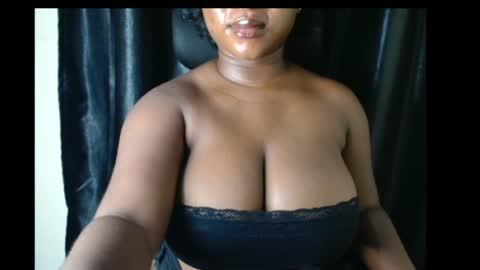 Snapshot of wet_xxpussy55 chatting on 06-24-26, 04:00 Sonia online show from 06-24-26, 04:00