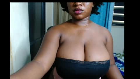 Snapshot of wet_xxpussy55 chatting on 07-07-26, 01:48 Sonia online show from 07-07-26, 01:48