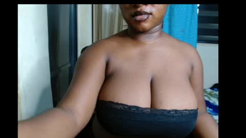 Snapshot of wet_xxpussy55 chatting on 07-08-26, 03:38 Sonia online show from 07-08-26, 03:38