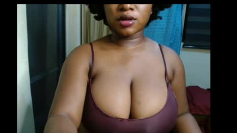 Snapshot of wet_xxpussy55 chatting on 07-12-26, 11:07 Sonia online show from 07-12-26, 11:07