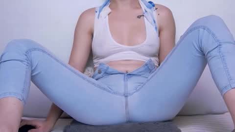 Beatrice Moan from LovenseWet from Tip MenuOpen for Private online show from 11-07-25, 12:10