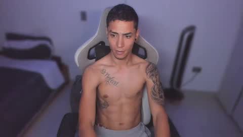 Snapshot of wexx_ chatting on 11-04-25, 05:06 wex online show from 11-04-25, 05:06