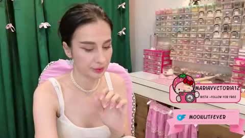 Snapshot of whats_her_name chatting on 07-05-26, 06:59 Victoria Maria online show from 07-05-26, 06:59