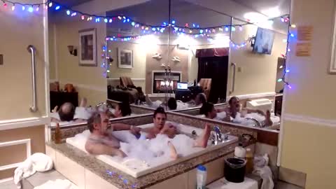 wheresmyqueenat online show from 12-17-24, 01:07