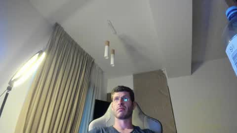 Michael online show from 06-04-26, 05:41