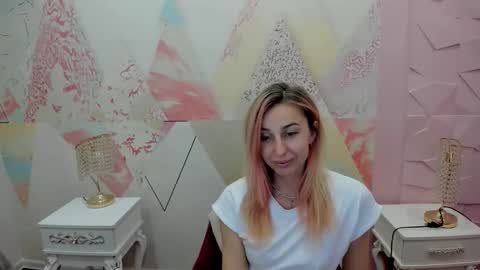 white__angel_ online show from 03-31-26, 08:04