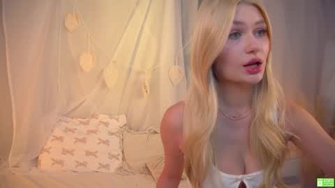 Chloe    NEXT STREAM - 1 december online show from 02-16-25, 02:43