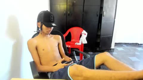 Snapshot of white_master444 chatting on 07-05-26, 06:48 white online show from 07-05-26, 06:48