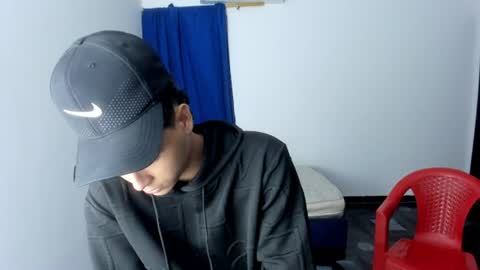 Snapshot of white_master444 chatting on 07-12-26, 09:33 white online show from 07-12-26, 09:33