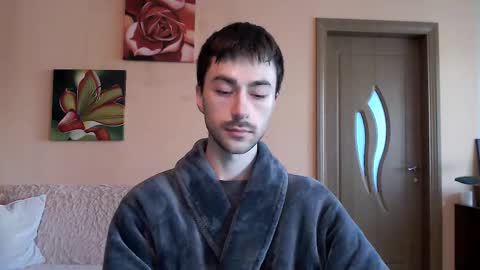 Tom online show from 10-08-25, 01:20