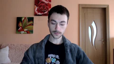 Tom online show from 04-08-26, 09:09