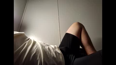 whiteboi9284 online show from 11-09-25, 12:58