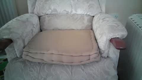 Snapshot of whitebriefs009 chatting on 10-17-25, 09:01 whitebriefs009 online show from 10-17-25, 09:01