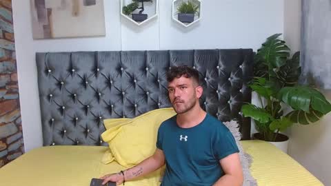 Dylan white online show from 02-06-25, 11:26