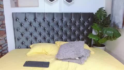 Dylan white online show from 02-15-25, 09:04