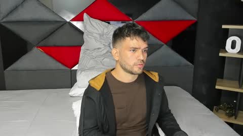 Dylan white online show from 03-03-25, 06:12