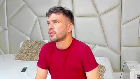 Dylan white online show from 03-08-25, 06:26