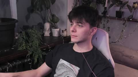 Gus online show from 12-15-24, 04:59