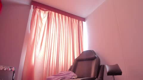 Kitty online show from 02-12-25, 06:51