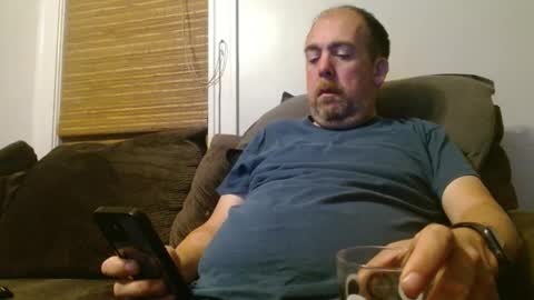 Snapshot of whitemi72975 chatting on 09-10-25, 11:38 Whitey online show from 09-10-25, 11:38