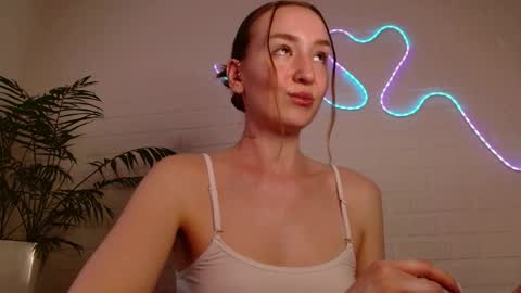 You wont find me here on Saturdays and Sundays  online show from 04-06-26, 01:23