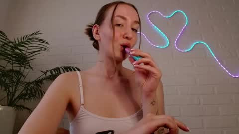 You wont find me here on Saturdays and Sundays  online show from 04-24-26, 02:08