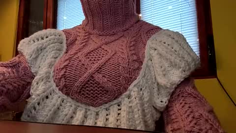 whitesweater online show from 11-18-25, 06:29