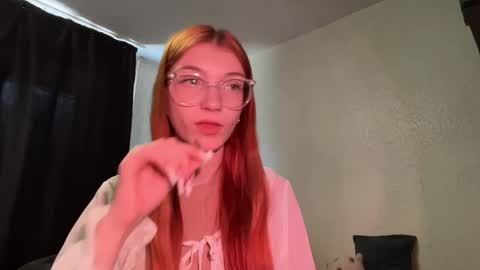 Snapshot of whitneyblaze chatting on 06-07-26, 05:00 Alaska 3 online show from 06-07-26, 05:00