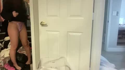 iamwhitneyoc online show from 11-19-25, 07:58