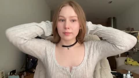 Snapshot of whoisalisa chatting on 05-15-26, 07:48 Alisa online show from 05-15-26, 07:48